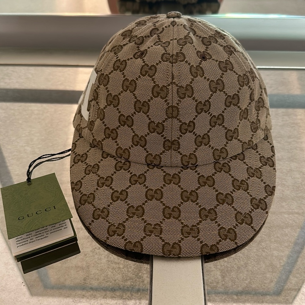 New Gucci Supreme GG Baseball Cap.